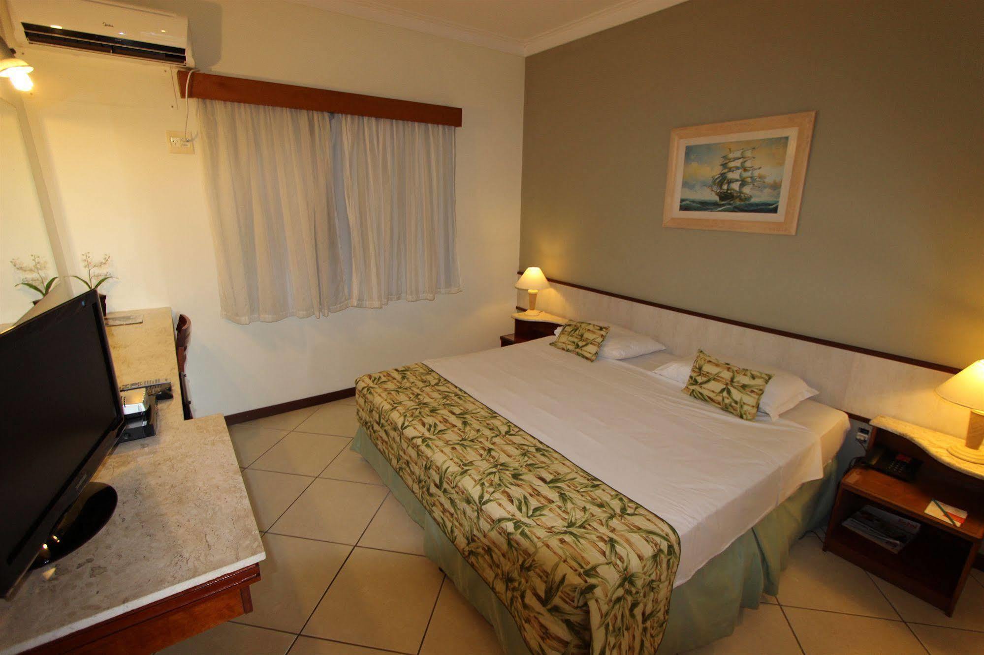 Hotel Ilhas Do Caribe - Na Melhor Regiao Da Praia Da Enseada Гуаружа Экстерьер фото